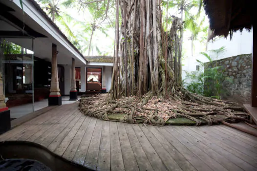 Banyan Tree Bungalow - душевая и санузел