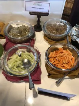 Овощи и пророщенные злаки