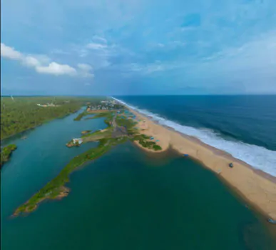 Вид на заводь и море