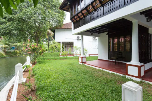 Colonial Bungalow - вид снаружи